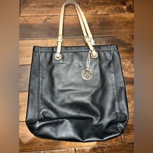 Black Michael kors large leather shoulder bag